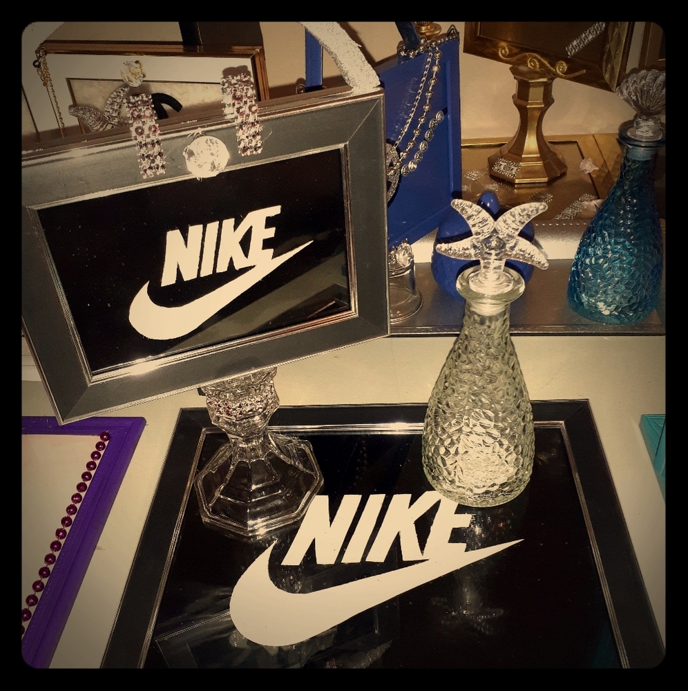Purse decorate